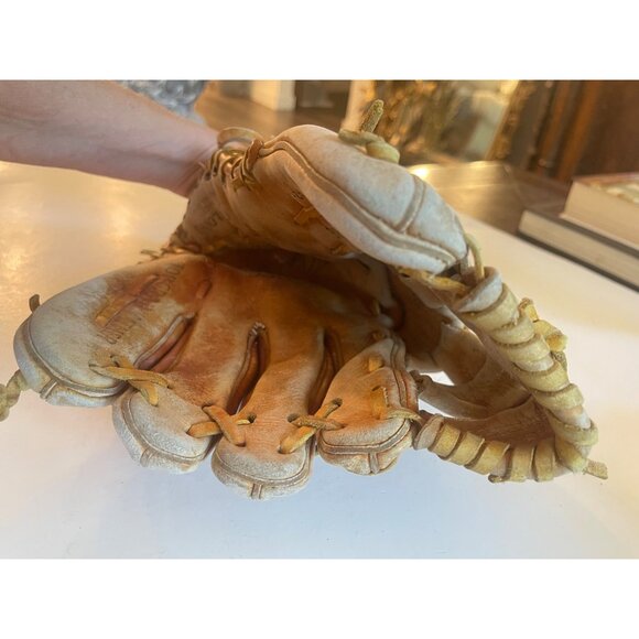 Spaulding Leather Jim Rice Pro Model Baseball Glove. Tan Brown. RHT 12.5” - Picture 5 of 8